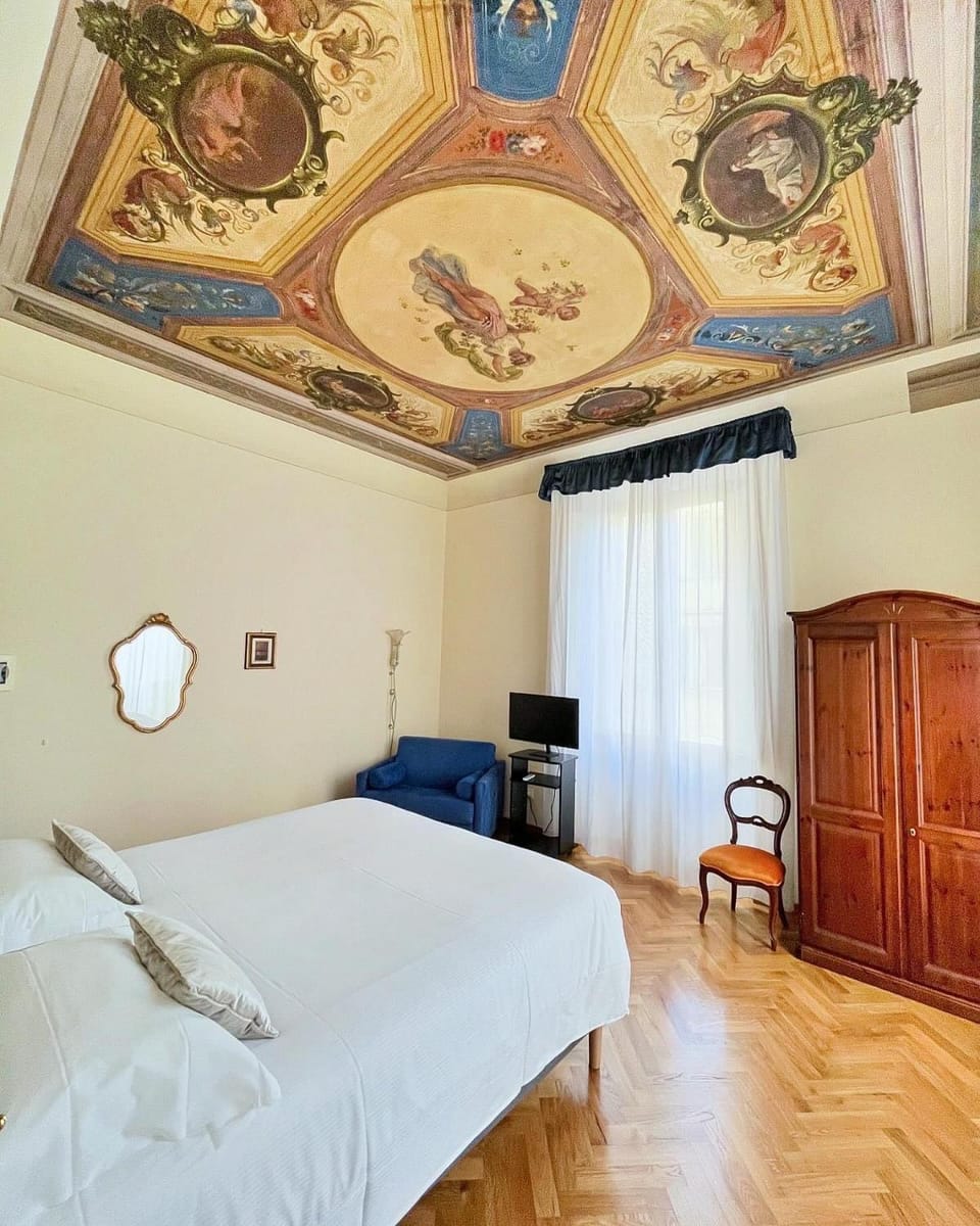 Bed, Photo of the whole room, Bedroom, wardrobe