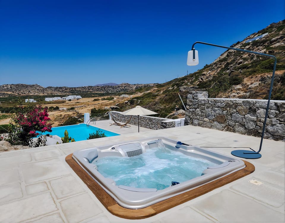 Hot Tub, Mountain view