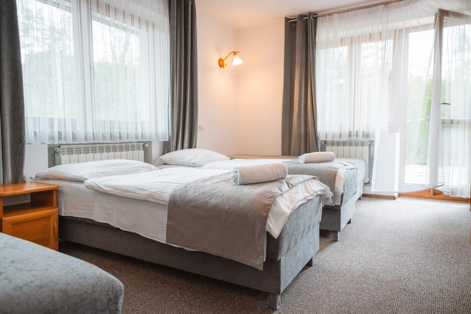 Bed, Photo of the whole room, towels