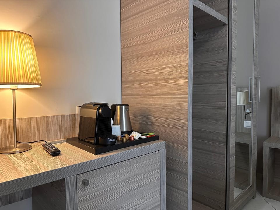 Coffee/tea facilities