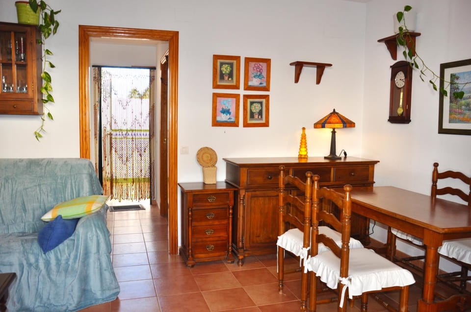 Photo of the whole room, Decorative detail