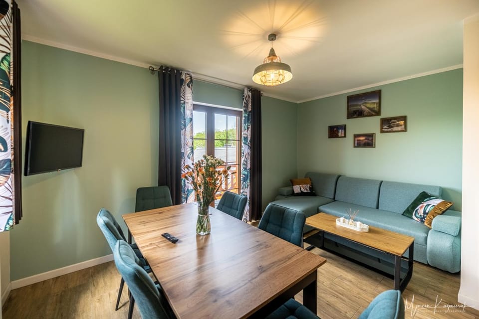 TV and multimedia, Balcony/Terrace, Living room, Seating area, Dining area, City view, Garden view, locker