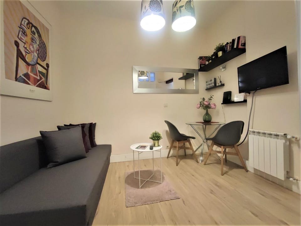 Communal lounge/ TV room, Living room