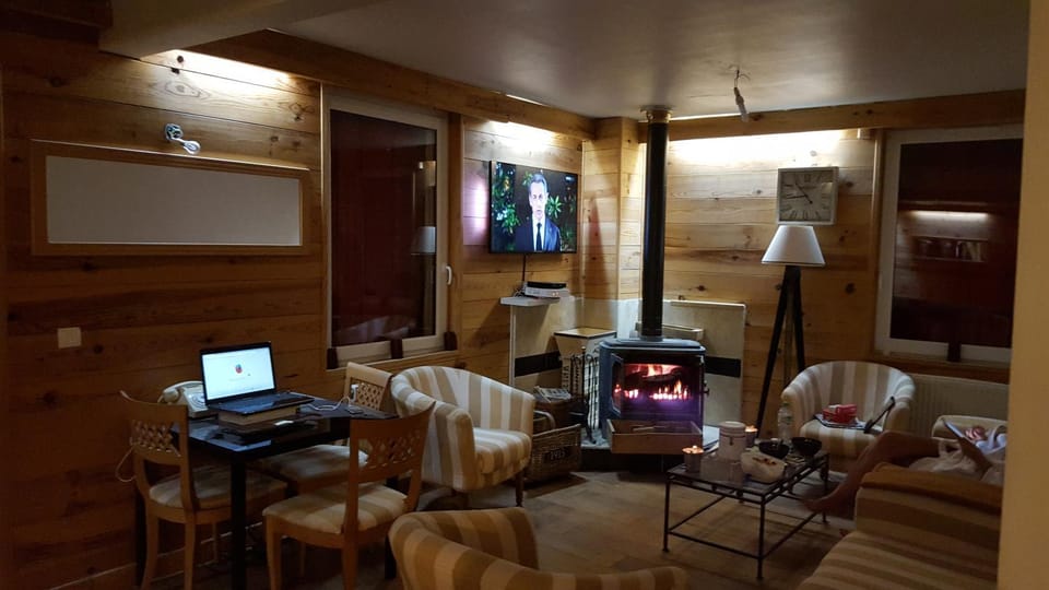 Lounge or bar