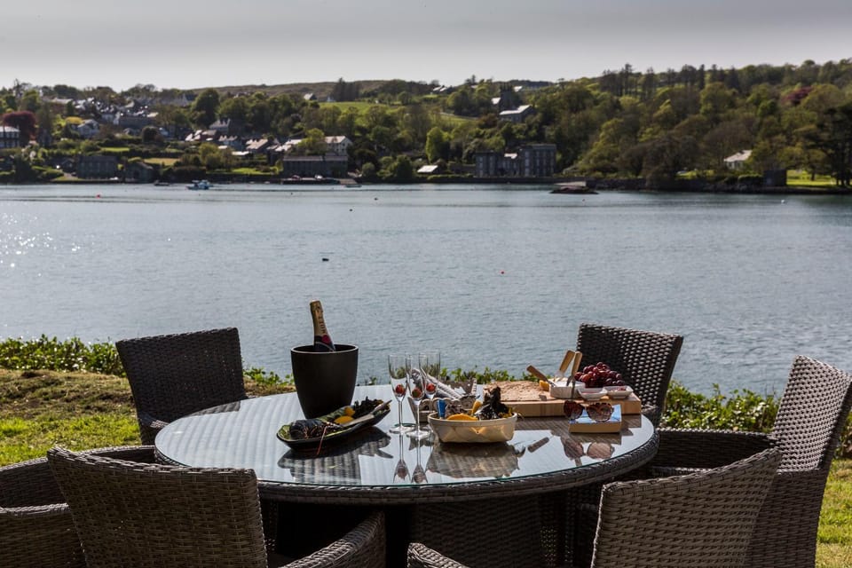 Patio, Day, Garden, View (from property/room), On site, Garden view, Landmark view, Sea view
