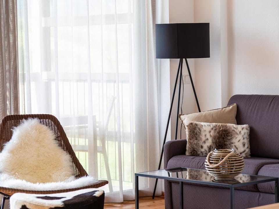 Living room, Decorative detail, Seating area, On site