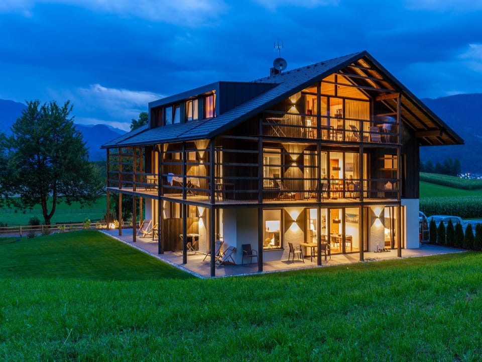 Facade/entrance, Night, Summer, Garden, Balcony/Terrace, On site, Garden view