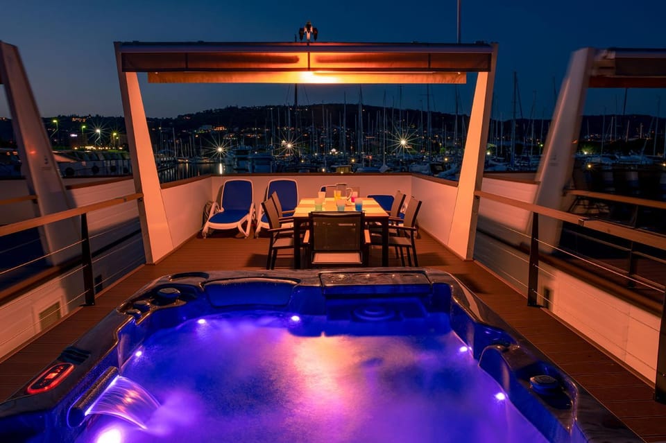 Hot Tub