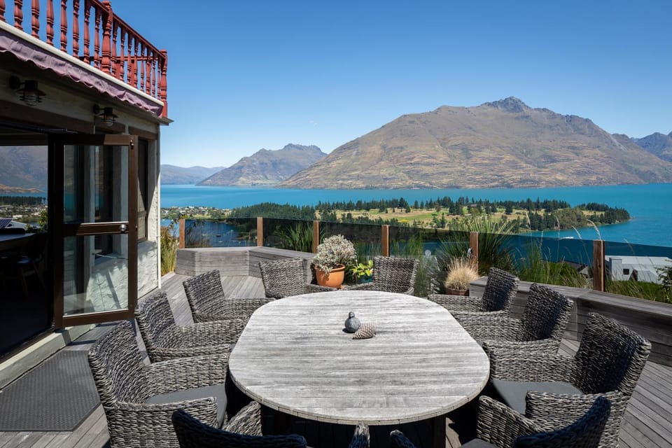 Patio, Day, Natural landscape, Balcony/Terrace, Seating area, Lake view, Mountain view