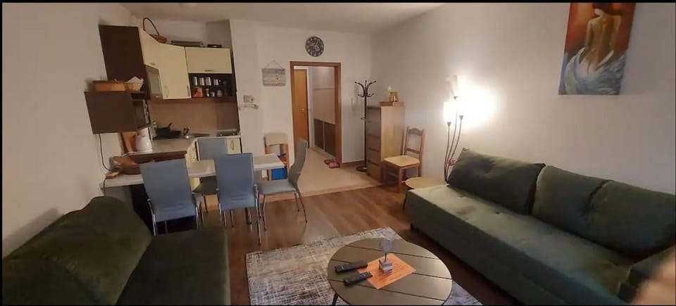 Kitchen or kitchenette, Living room