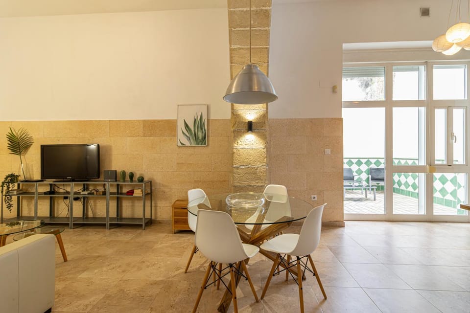 Seating area, Dining area