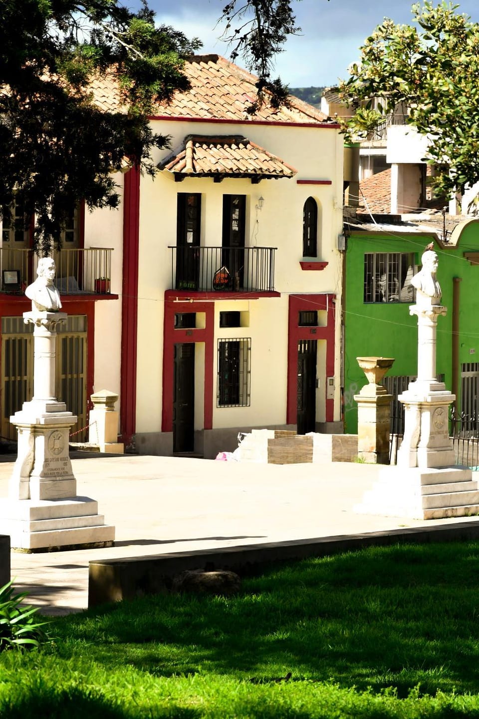 Property building, Facade/entrance