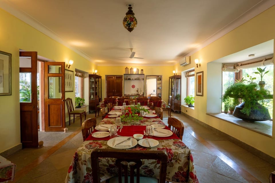 Restaurant/places to eat, Dining area