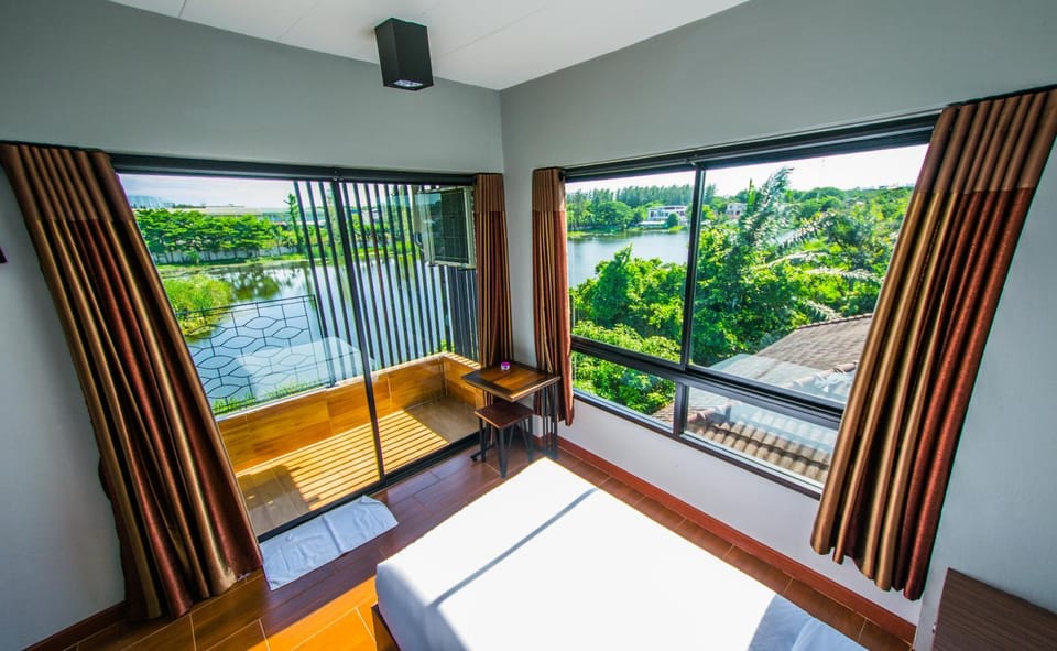 Na Siri Lake View Hotel in Bangkok