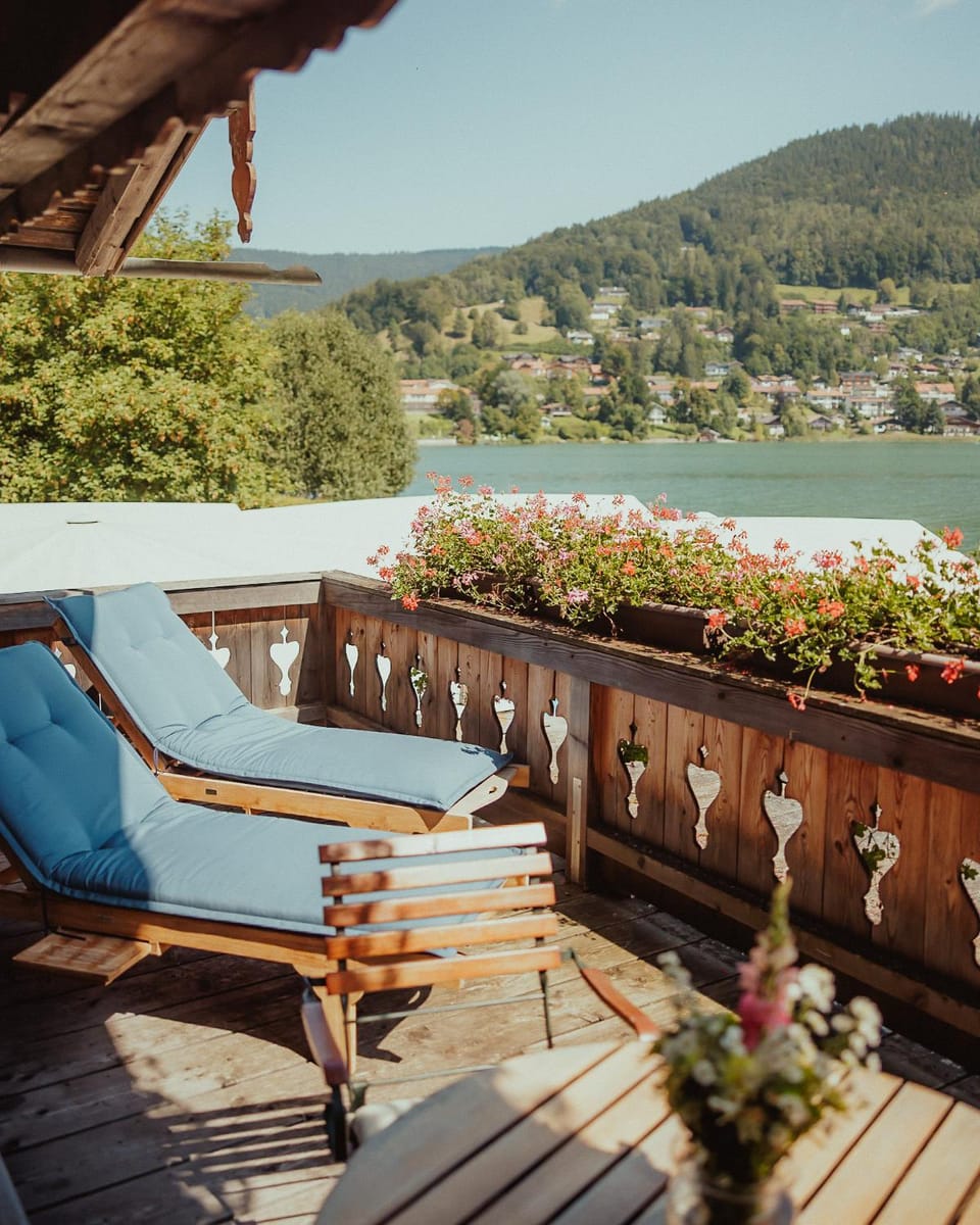 Balcony/Terrace, Lake view