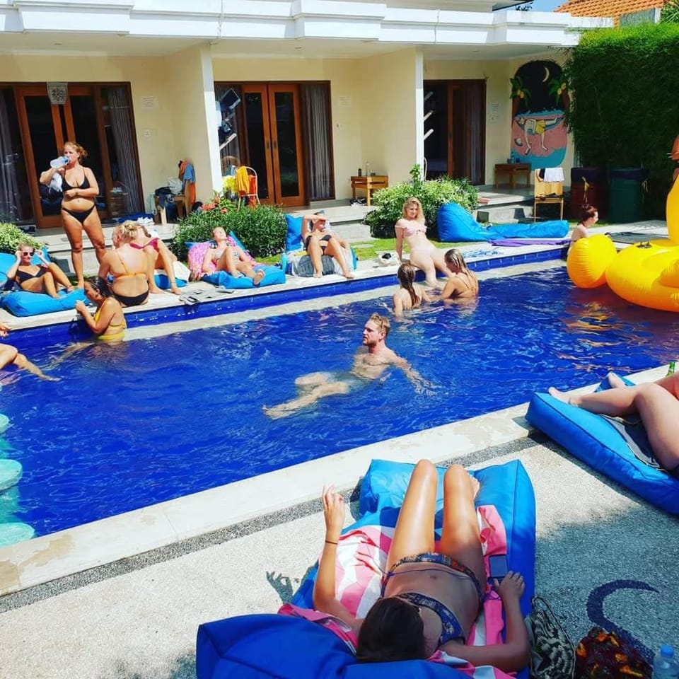 People, Pool view, Swimming pool, group of guests