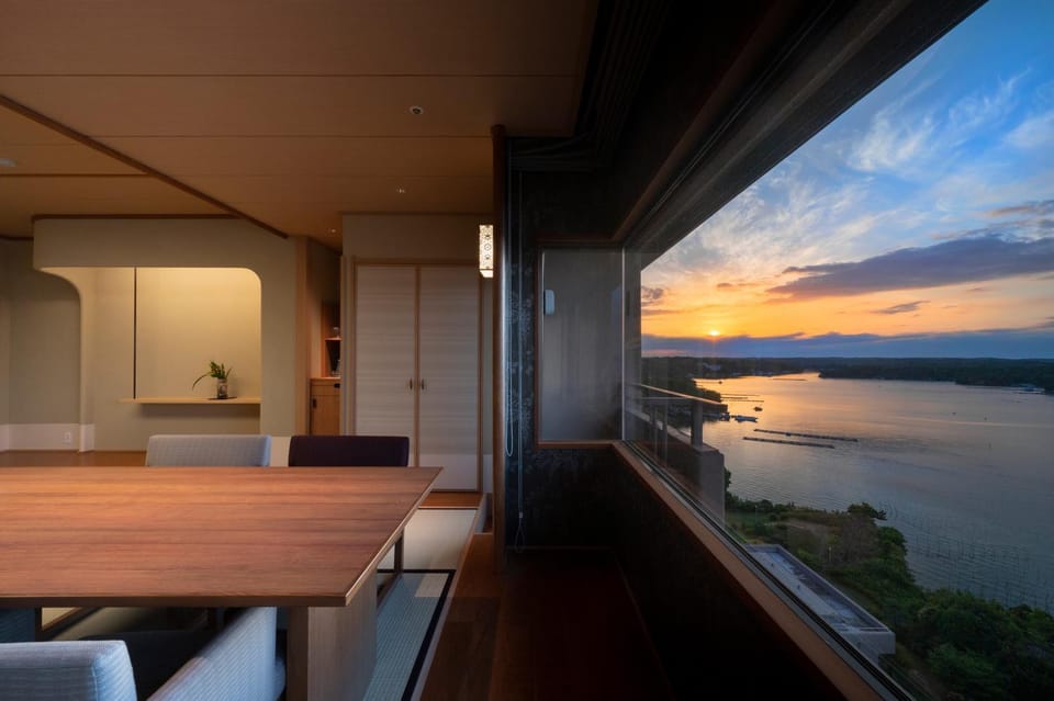 View (from property/room), Balcony/Terrace, Dining area, Sea view, Sunrise