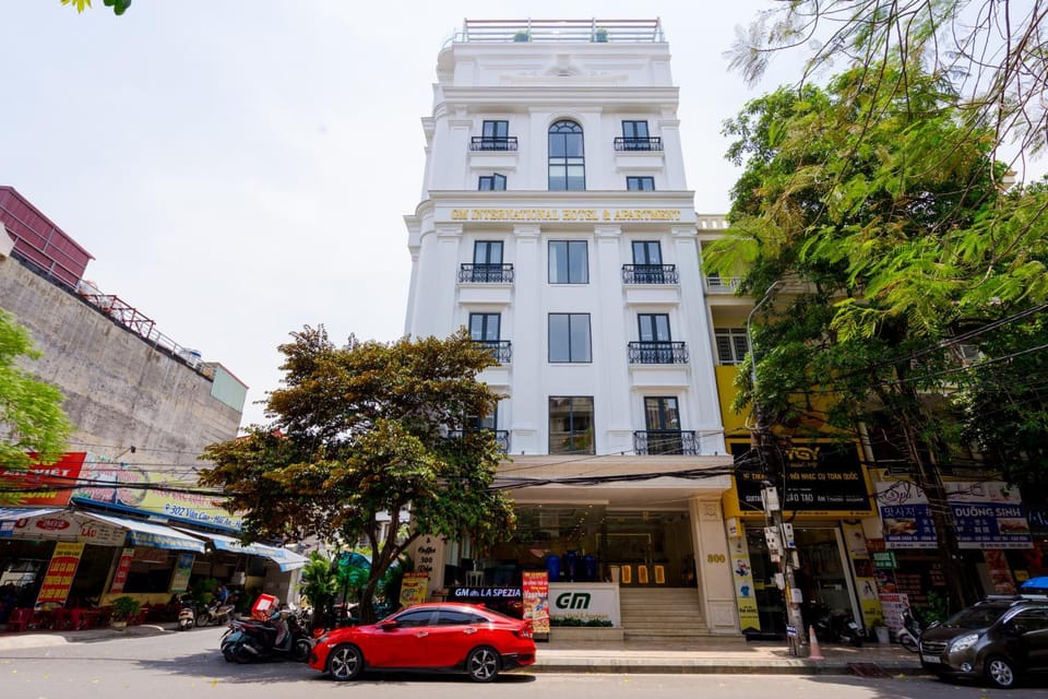 Property building, Neighbourhood, Location, Parking