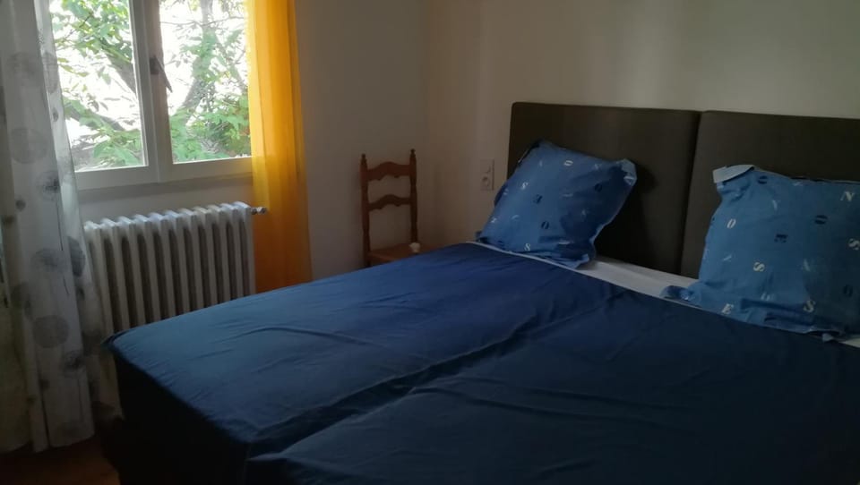 Property building, View (from property/room), Photo of the whole room