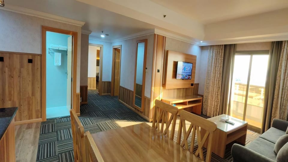 Communal lounge/ TV room, TV and multimedia, Living room, Seating area