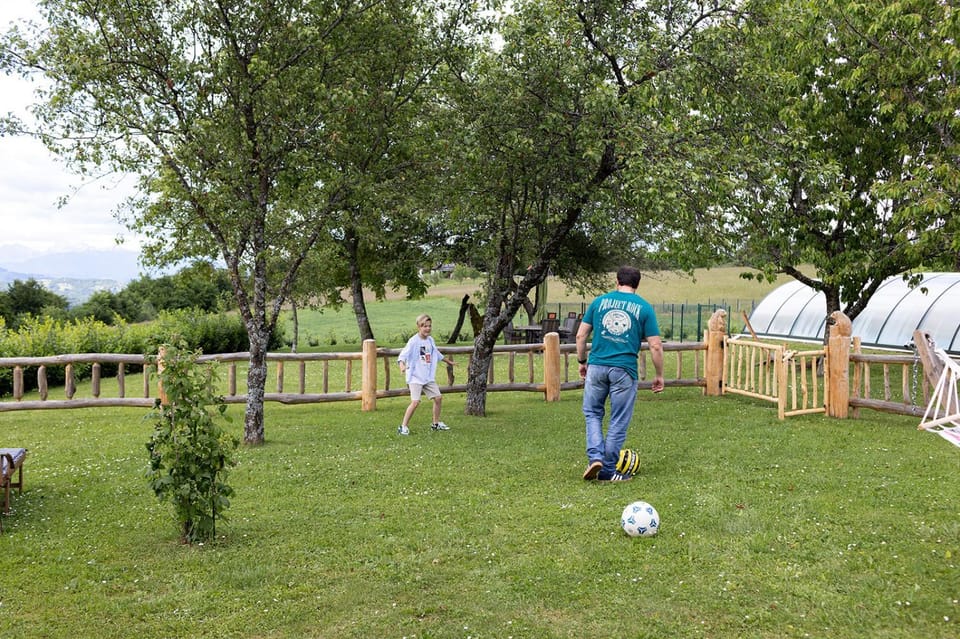Day, People, Natural landscape, Garden, Garden, Evening entertainment, Garden view