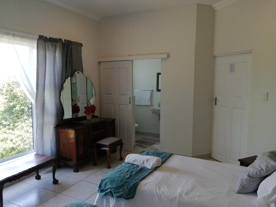 Shower, Bedroom