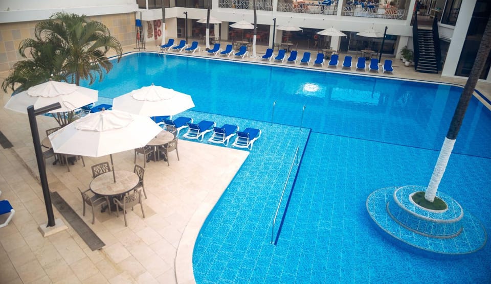 Swimming pool
