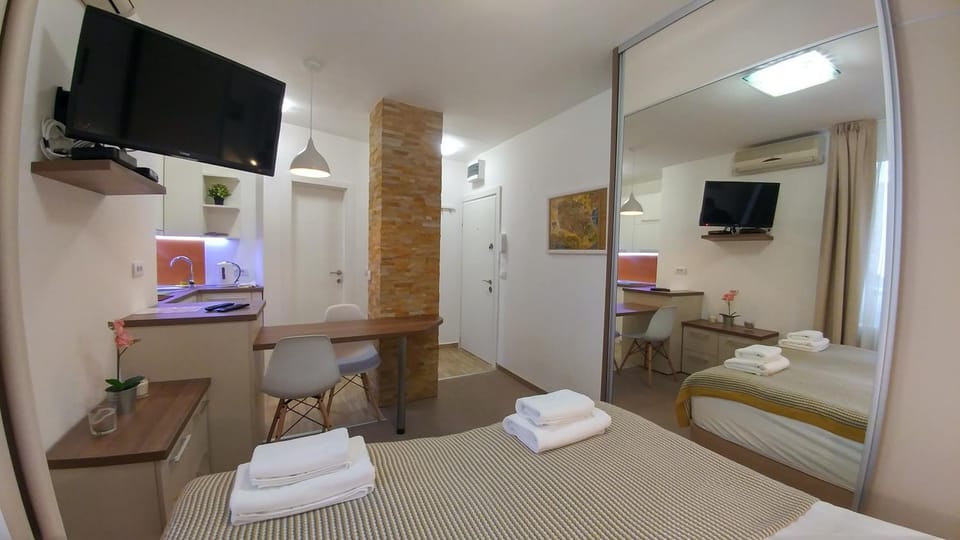 Kitchen or kitchenette, Living room, Dining area
