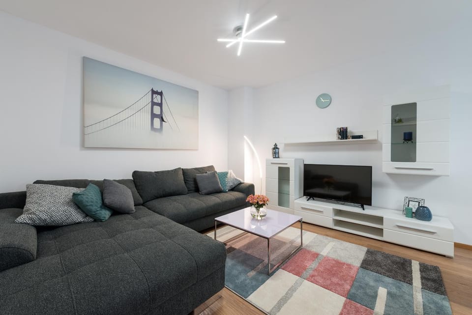 Spring, Winter, Summer, Living room, Autumn