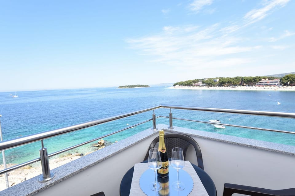 View (from property/room), Balcony/Terrace, Sea view