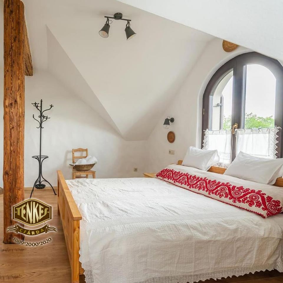 Tenkes Fogadó és Vendégház Harkány Inn in Hungary