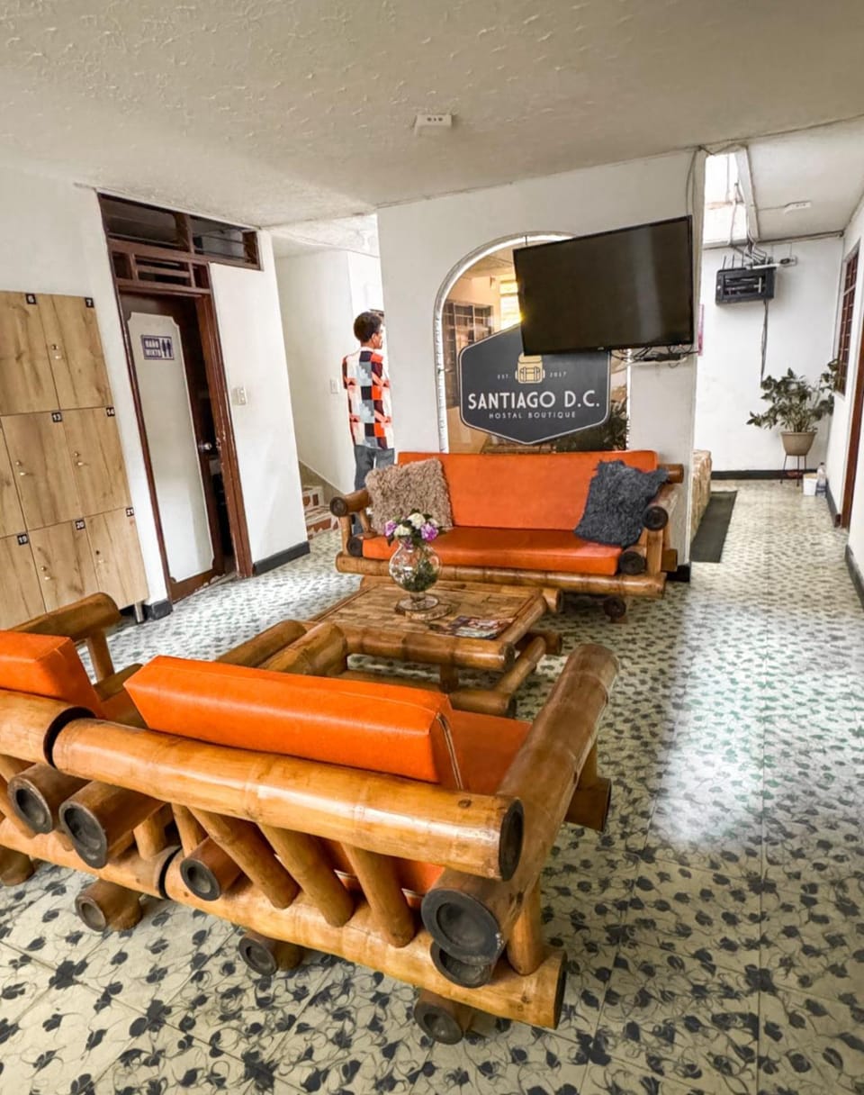 Communal lounge/ TV room, TV and multimedia, Living room