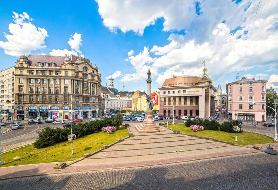 Апартаменти з балконом на центр Львова Apartment in Lviv