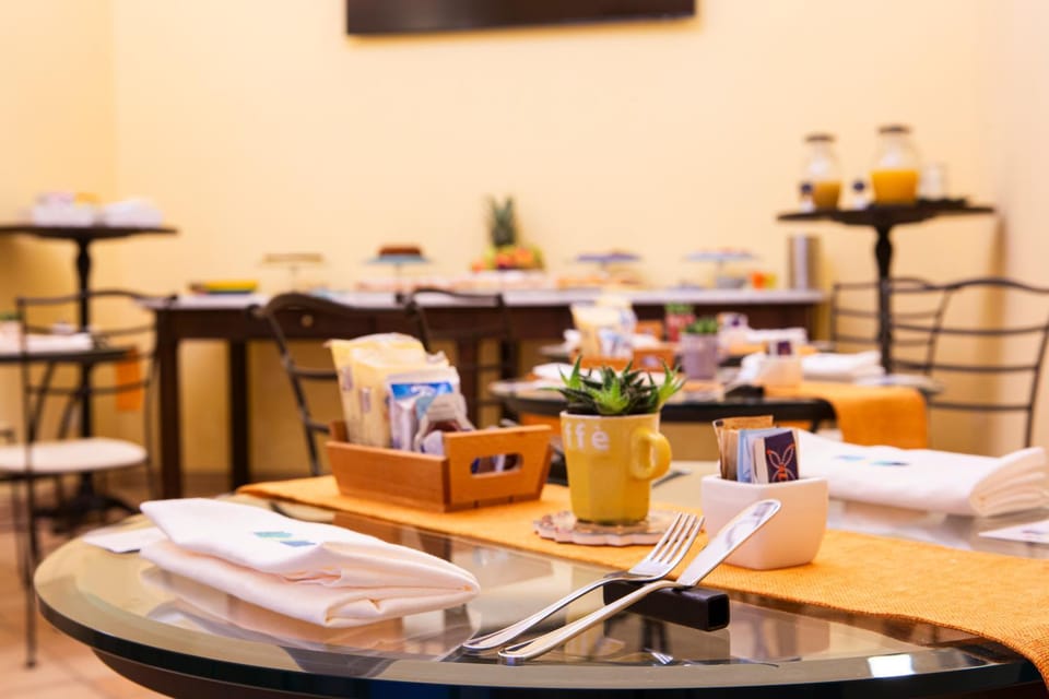 Breakfast, Buffet breakfast