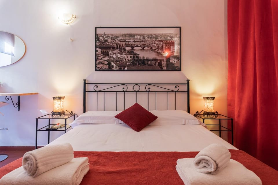 Bedroom, towels