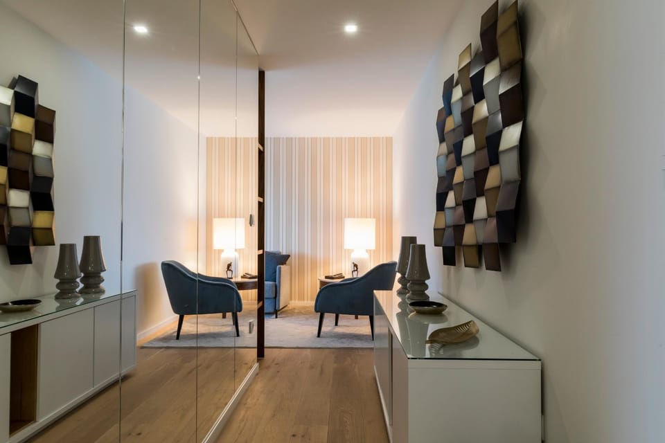 Communal lounge/ TV room