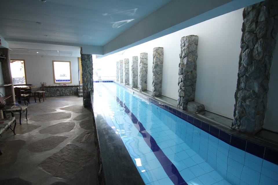 Swimming pool, Swimming pool