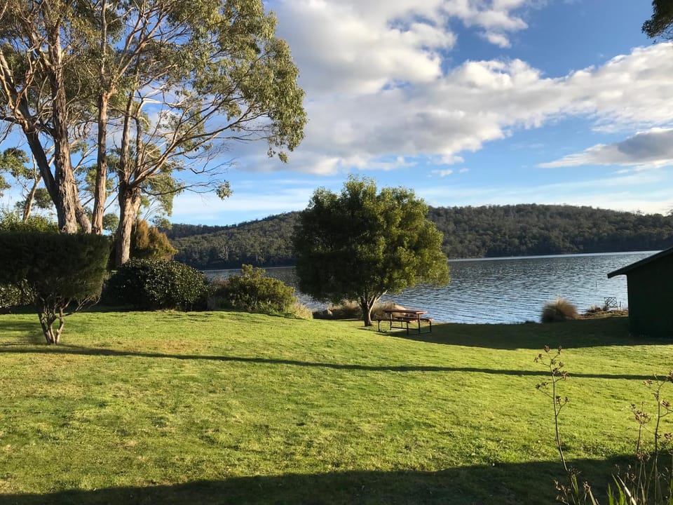 Abs by the Bay Country House in Taranna