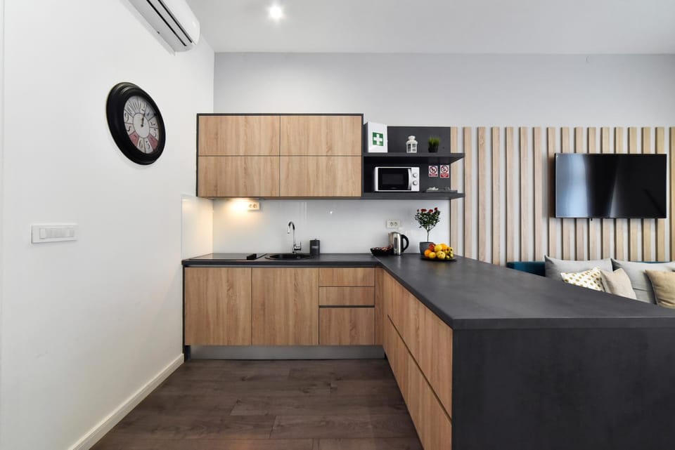 Kitchen or kitchenette