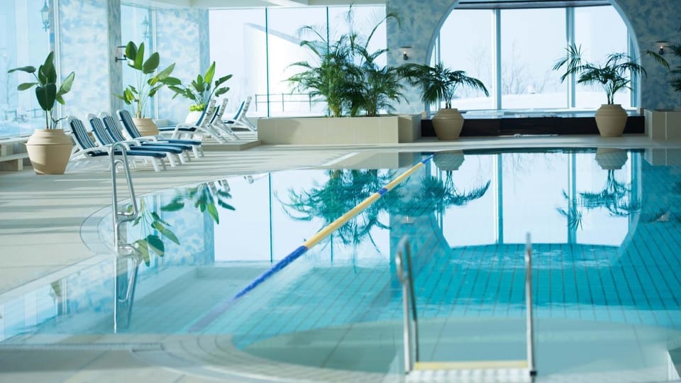 Swimming pool