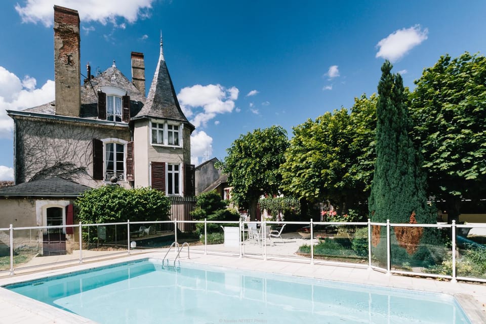 Patio, Garden, Swimming pool