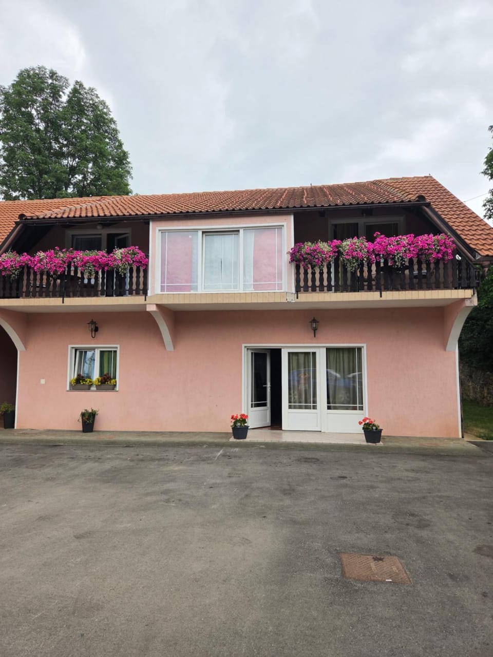 Property building, Spring