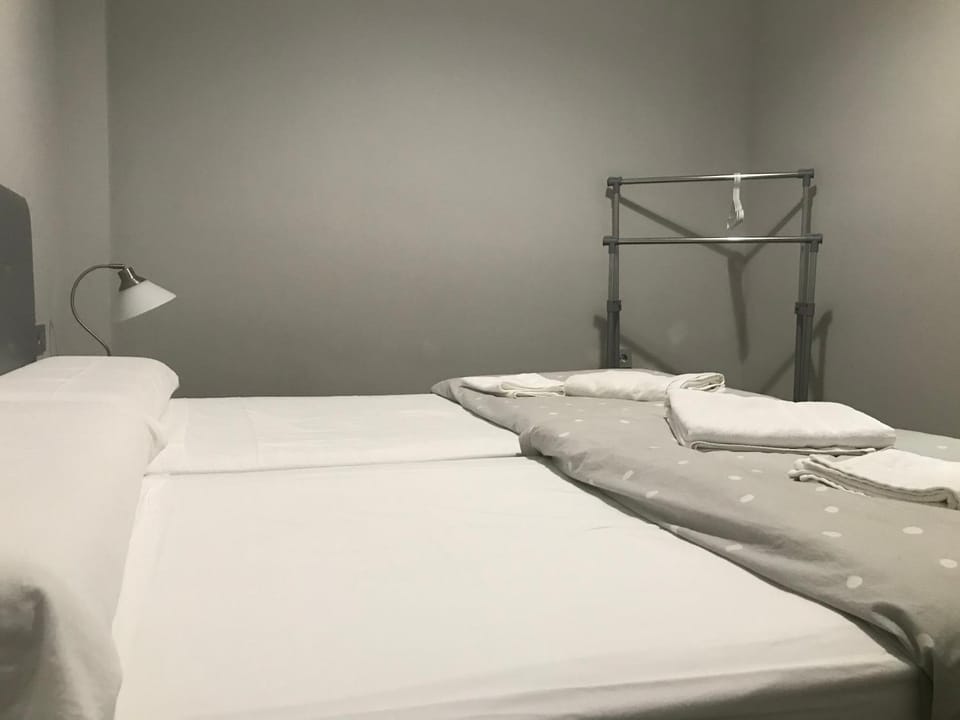 Bed, Photo of the whole room, Decorative detail, Bedroom