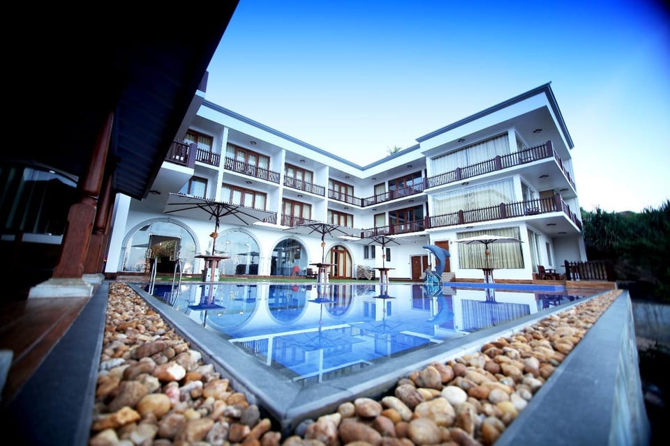 Property building, Swimming pool