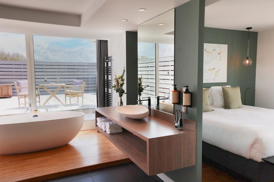 Bathroom, Photo of the whole room, Bath