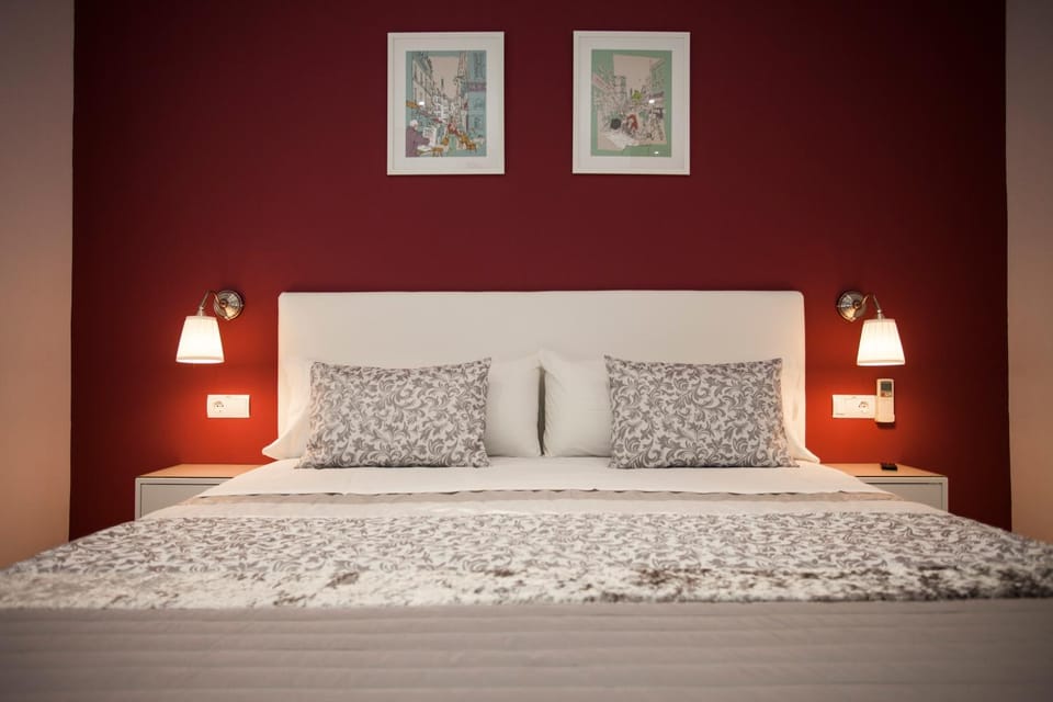 Bed, Bedroom