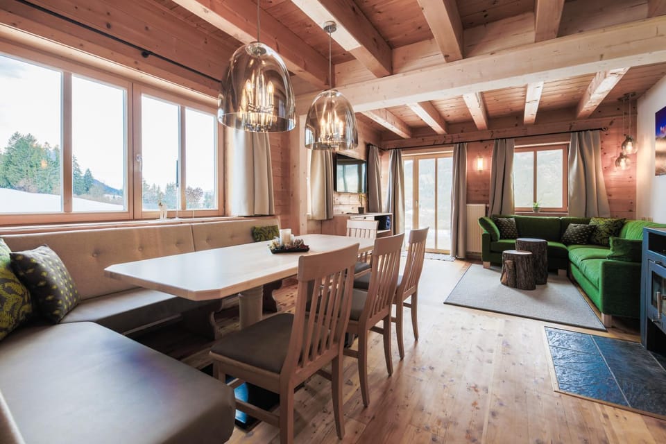 Living room, Seating area, Dining area