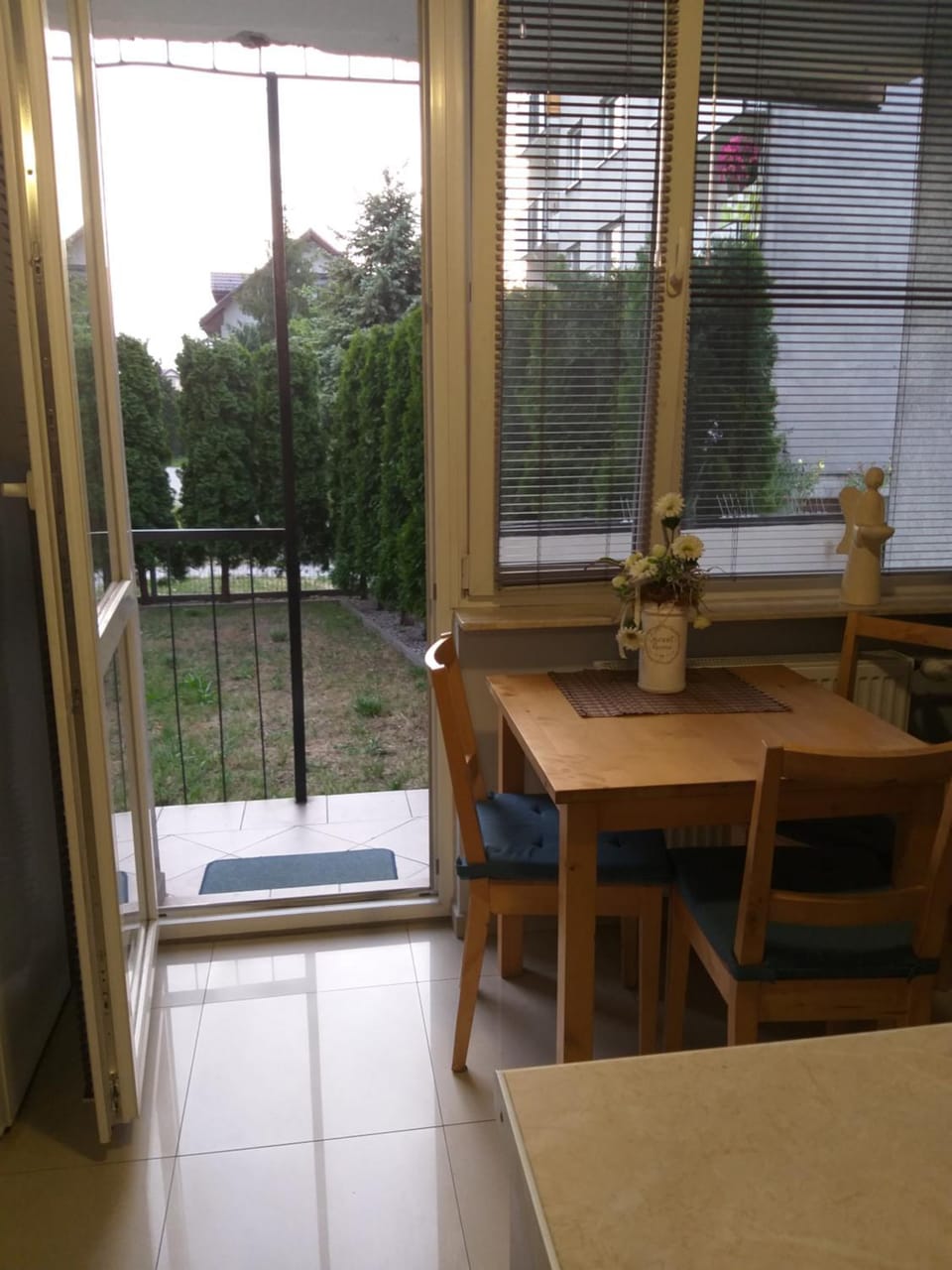 Apartament z ogrodem Tychy Apartment in Poland