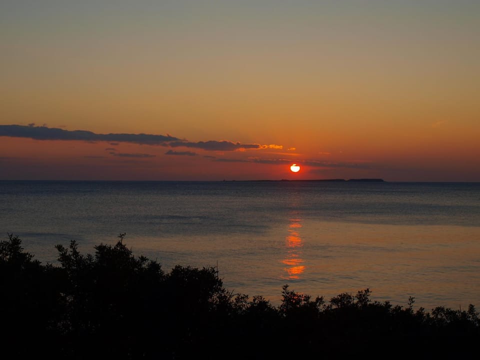 Area and facilities, Sunset
