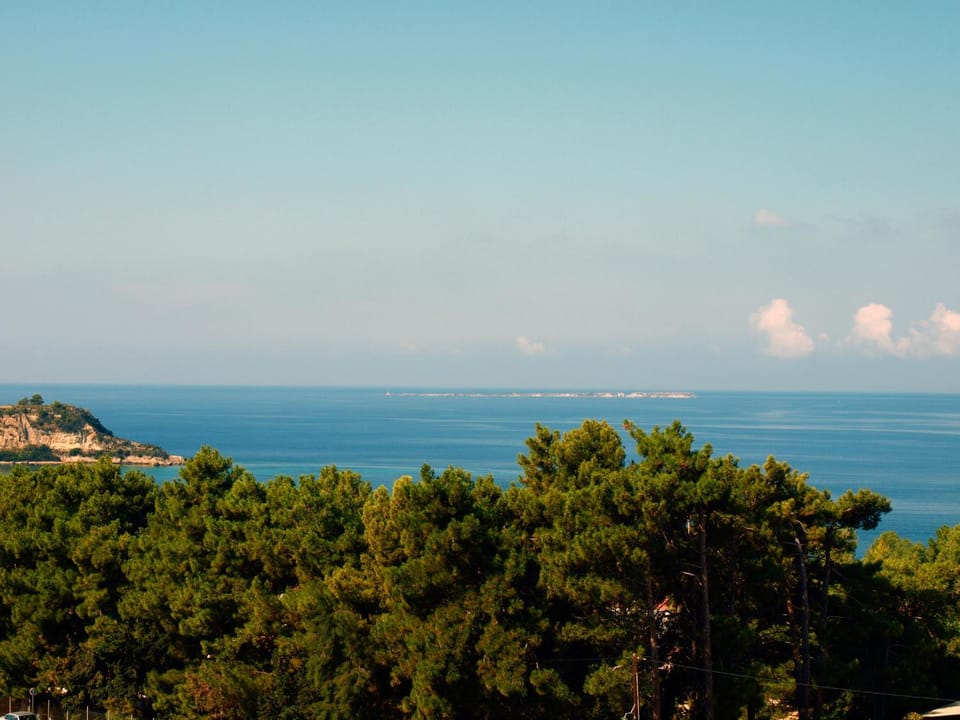 Natural landscape, Sea view, Area and facilities